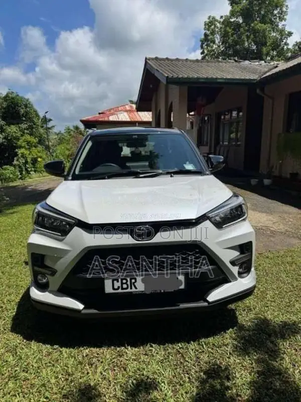 Toyota Raize 2025 SUV (Used)