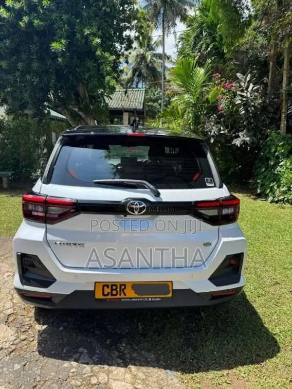 Toyota Raize 2025 SUV (Used)
