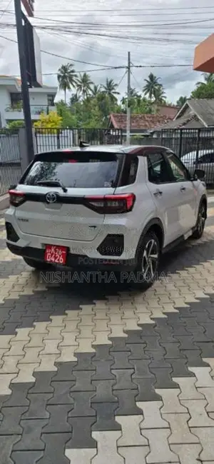 Toyota Raize 1 2L Hybrid 2026 SUV Unregistered (Recondition)