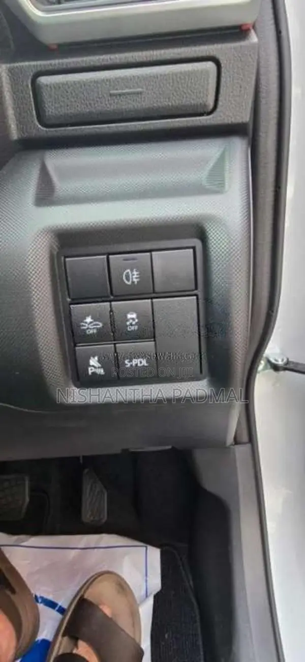 Toyota Raize 1 2L Hybrid 2026 SUV Unregistered (Recondition)