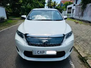 Toyota Harrier 2015 SUV (Used)