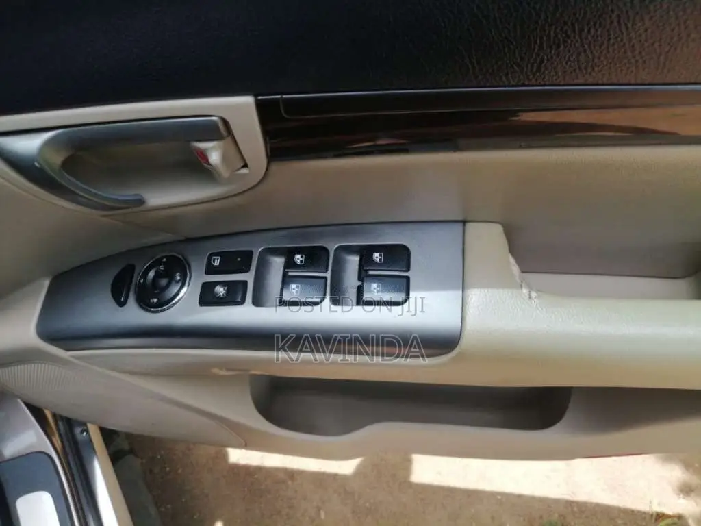 Hyundai Santa Fe 2012 SUV (Used)