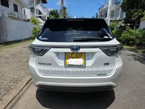 Toyota Harrier 2015 SUV (Used)