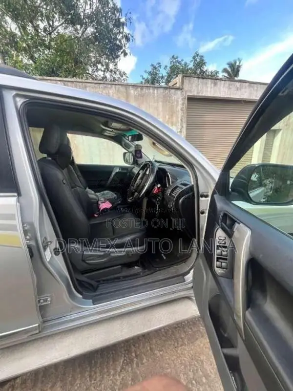 Toyota Land Cruiser Prado 150 2010 SUV (Used)