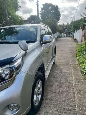 Toyota Land Cruiser Prado 150 2010 SUV (Used)