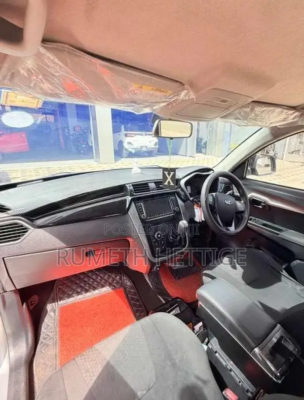 Mahindra KUV 100 2022 SUV (Used)