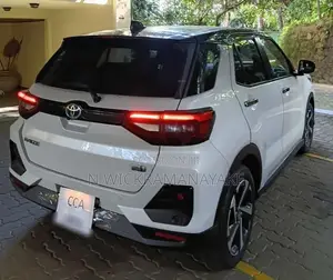 Toyota Raize Z Grade Hybrid 2025 SUV (Used)