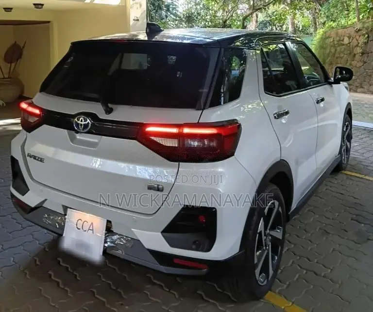 Toyota Raize Z Grade Hybrid 2025 SUV (Used)