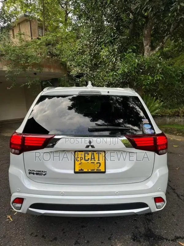 Mitsubishi Outlander 2016 SUV (Used)