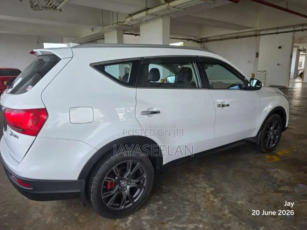 DFSK Glory I-Auto 2023 SUV (Used)