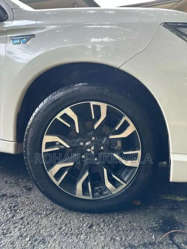 Mitsubishi Outlander 2016 SUV (Used)