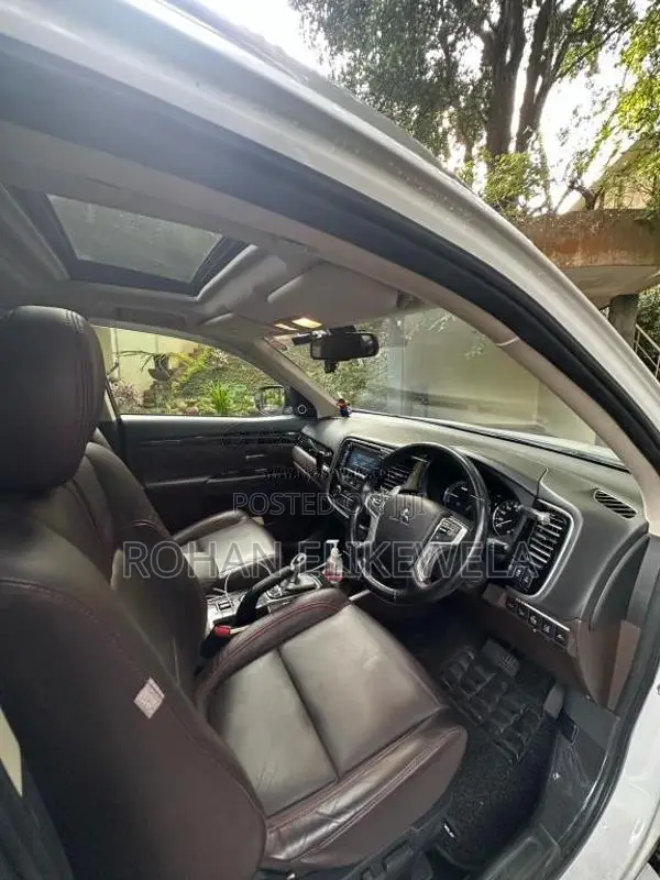 Mitsubishi Outlander 2016 SUV (Used)
