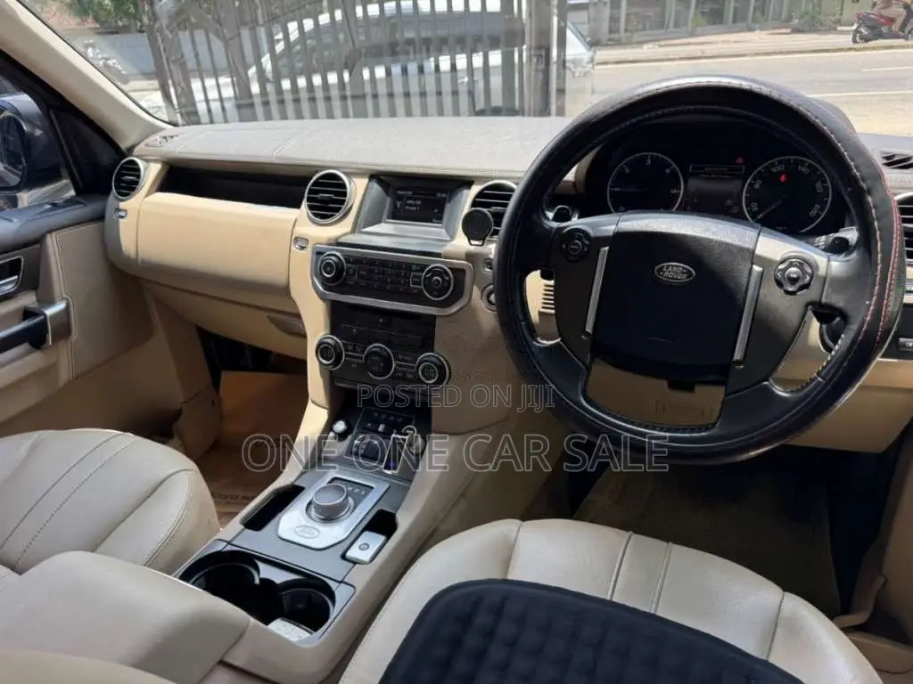 Land-Rover Discovery 4 2015 SUV (Used)
