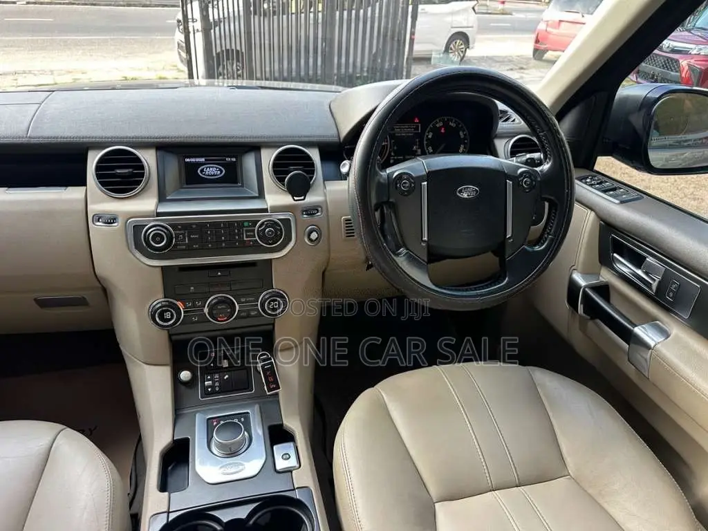 Land-Rover Discovery 4 2015 SUV (Used)