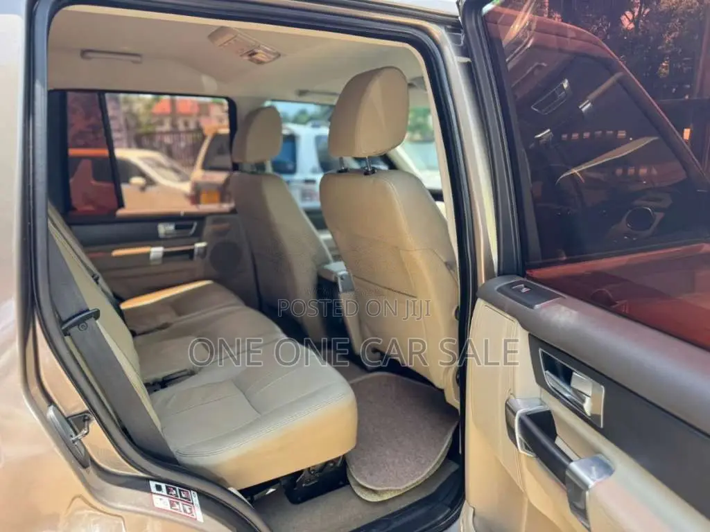 Land-Rover Discovery 4 2015 SUV (Used)