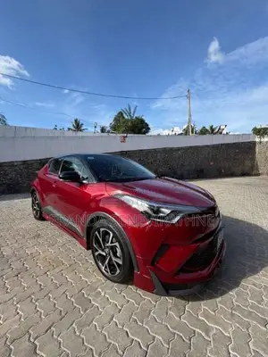 Toyota CHR 2018 SUV (Used)