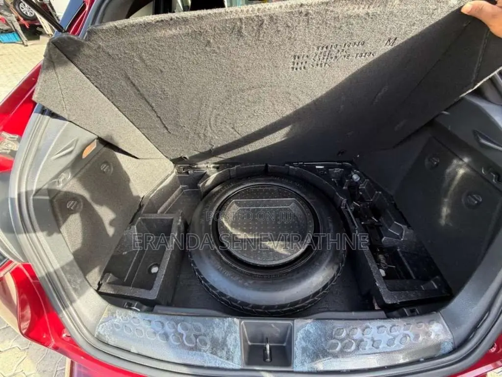 Toyota CHR 2018 SUV (Used)