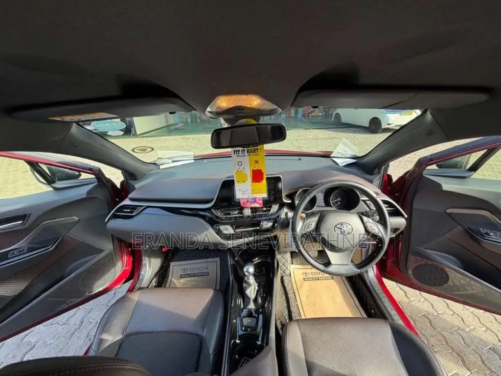 Toyota CHR 2018 SUV (Used)