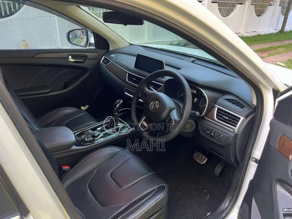 DFSK Glory I-Auto 2022 SUV (Used)