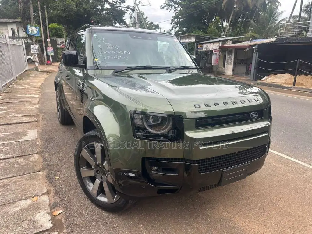 Land-Rover Defender P300e X Dynamic HSE 2026 SUV Unregistered (Recondi