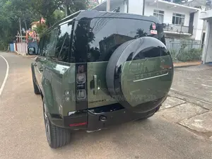 Land-Rover Defender P300e X Dynamic HSE 2026 SUV Unregistered (Recondi