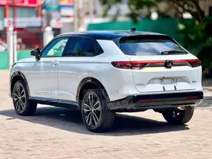 Honda Vezel Z Play Moon Roof 2026 SUV Brand New