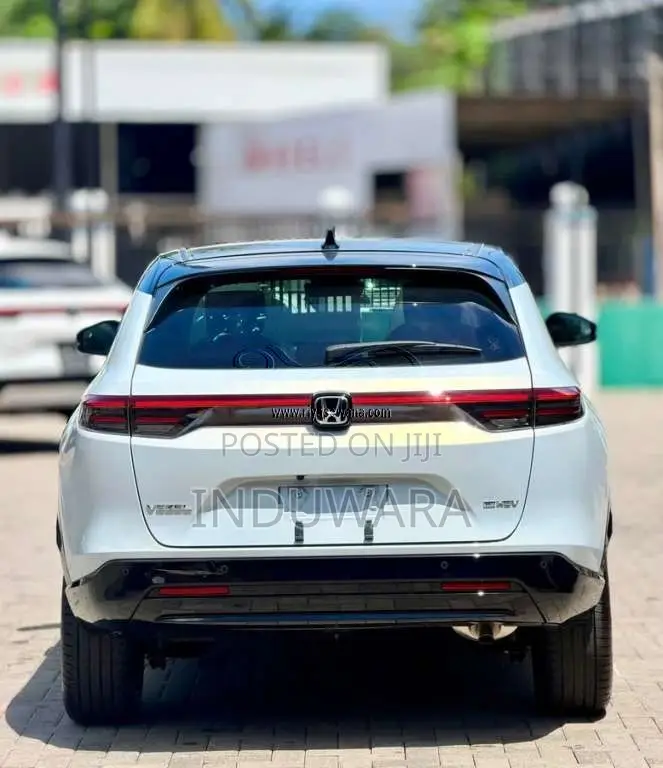 Honda Vezel Z Play Moon Roof 2026 SUV Brand New