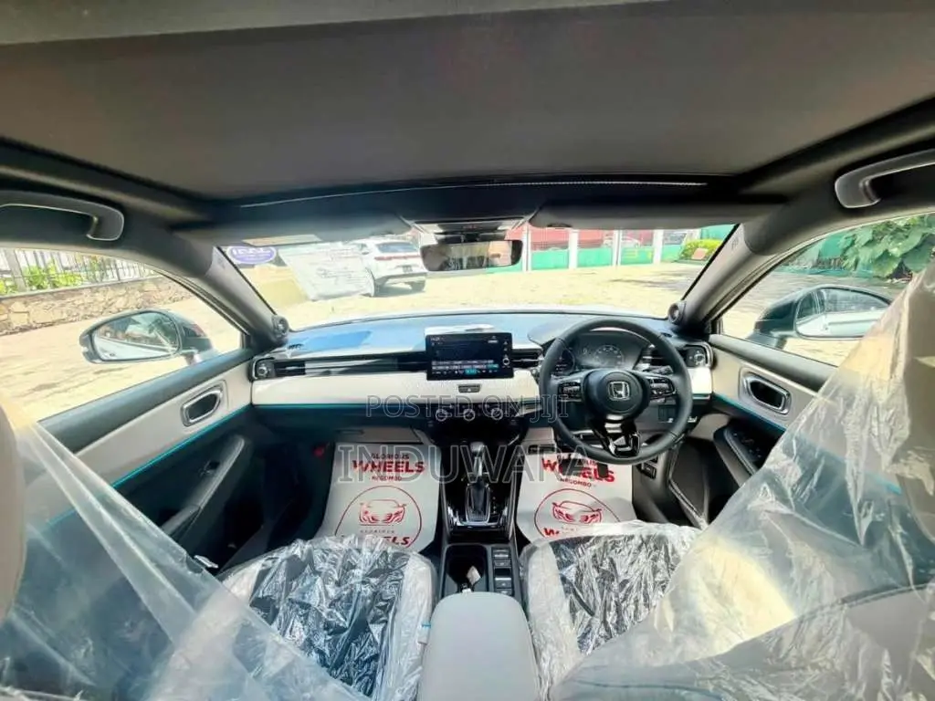 Honda Vezel Z Play Moon Roof 2026 SUV Brand New