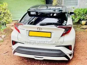 Toyota CHR 2018 SUV (Used)