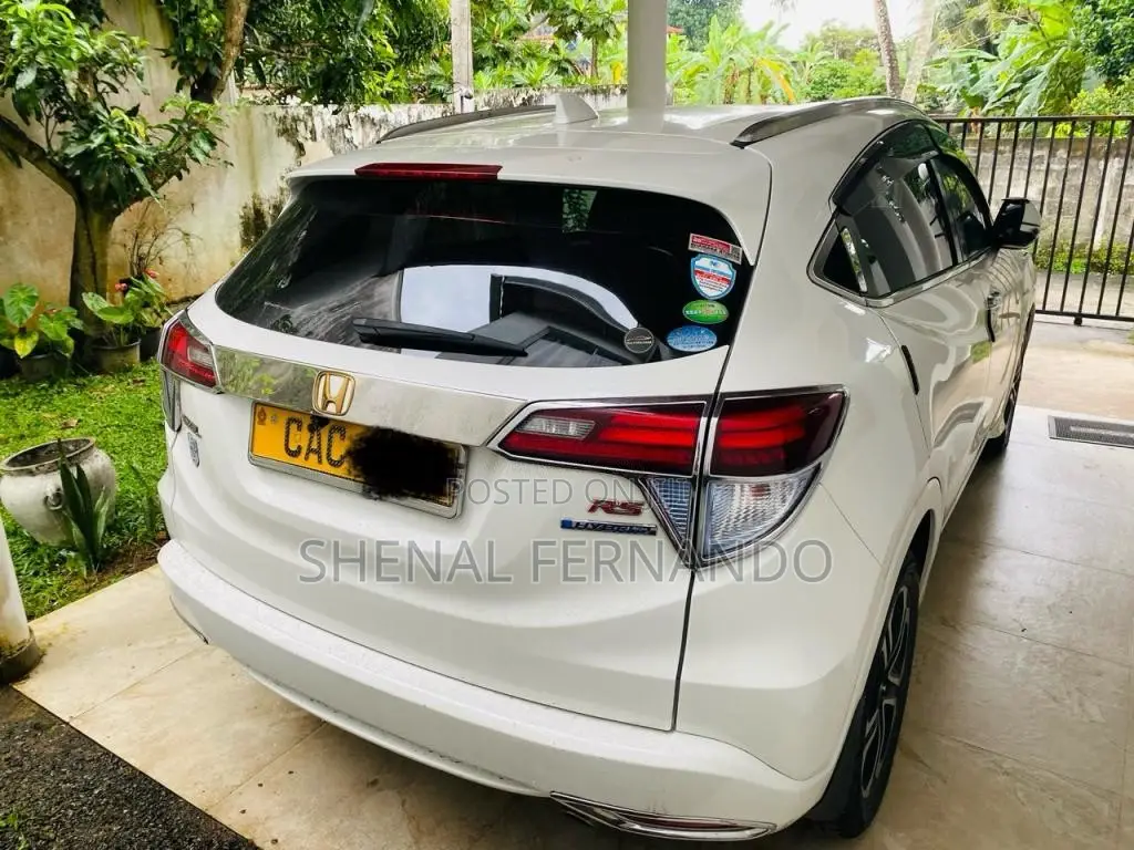 Honda Vezel 2014 SUV (Used)