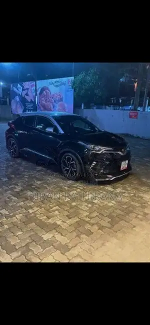 Toyota CHR 2018 SUV (Used)