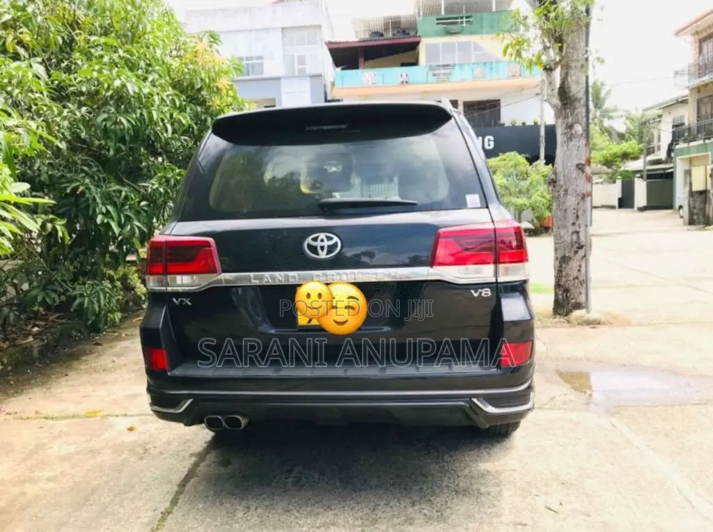 Toyota Land Cruiser 2012 SUV (Used)