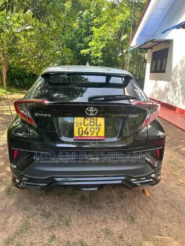 Toyota CHR 2018 SUV (Used)