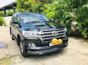 Toyota Land Cruiser 2012 SUV (Used)