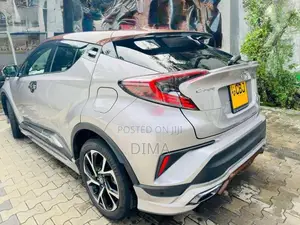Toyota CHR NGX50 2020 SUV (Used)