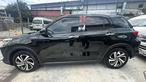 Toyota Raize 2025 SUV (Used)
