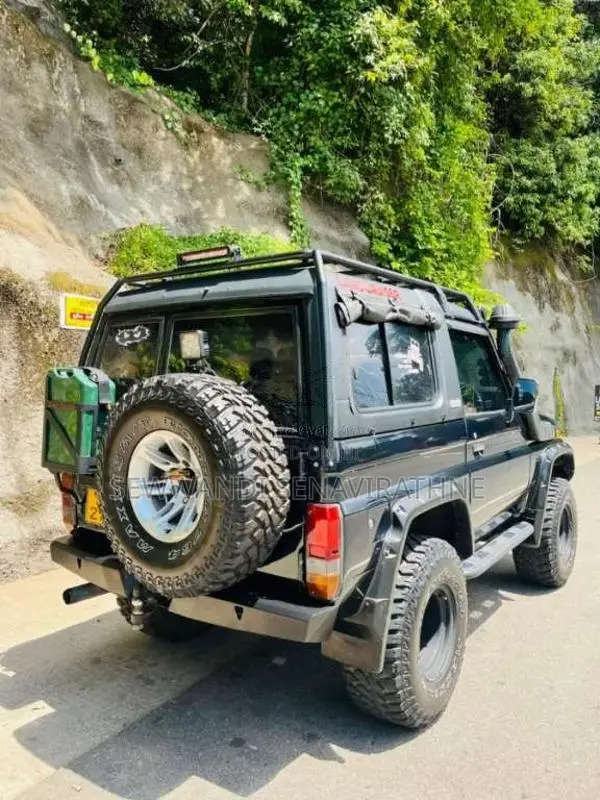 Toyota Land Cruiser 1986 SUV (Used)