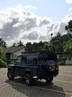 Land-Rover Defender 2026 SUV (Used)