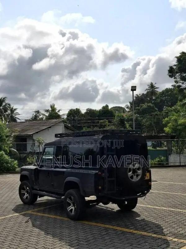 Land-Rover Defender 2026 SUV (Used)