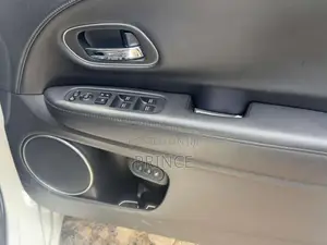 Honda Vezel 2017 SUV (Used)