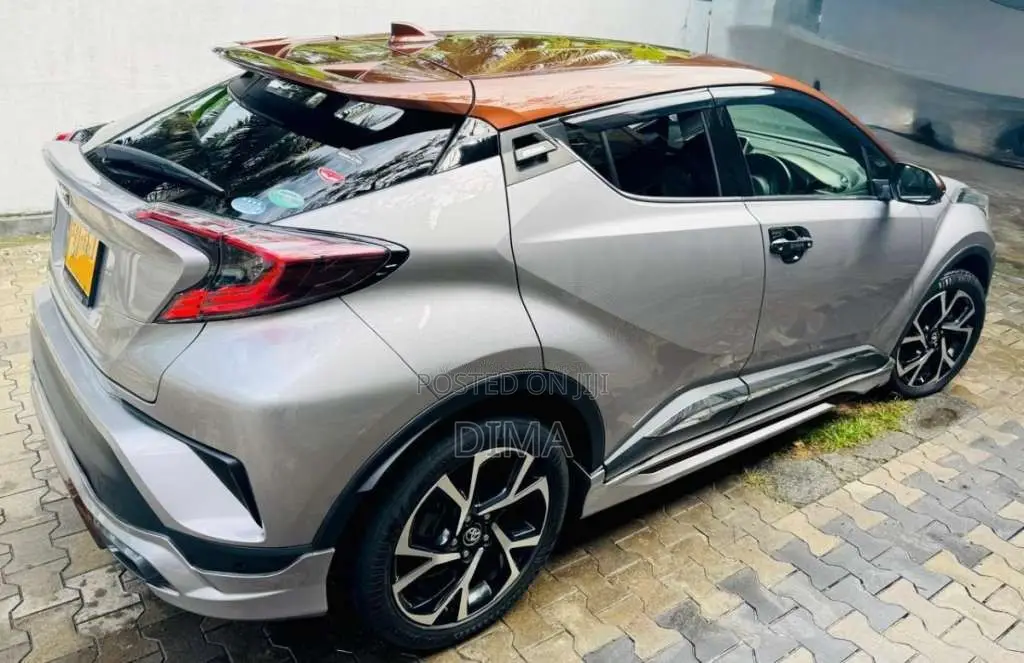 Toyota CHR NGX50 2020 SUV (Used)