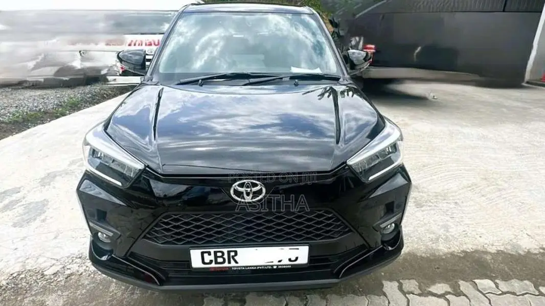 Toyota Raize 2025 SUV (Used)