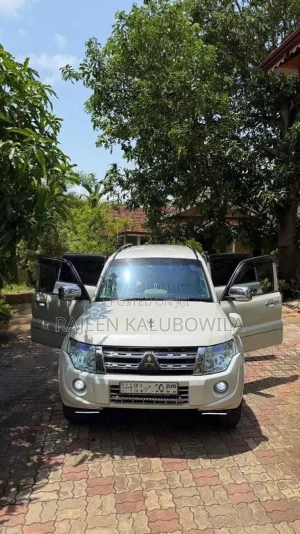 Mitsubishi Montero 2013 SUV (Used)