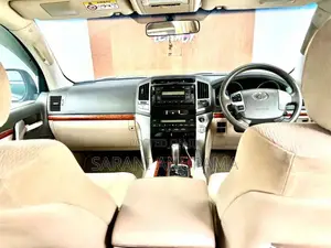 Toyota Land Cruiser 2012 SUV (Used)
