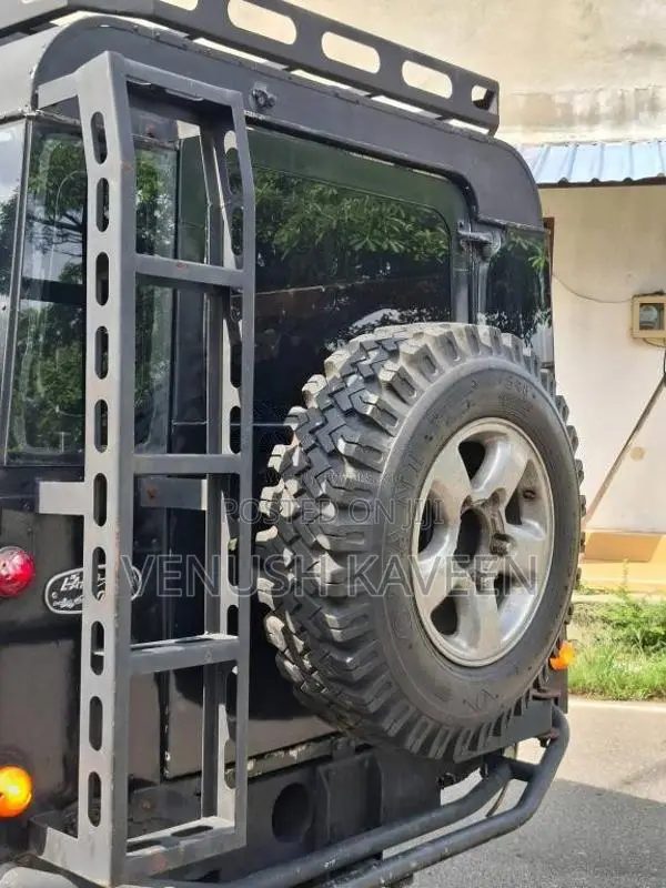 Land-Rover Defender 2026 SUV (Used)