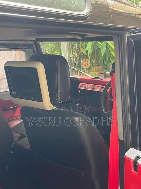 Land-Rover Defender 110 2015 SUV (Used)