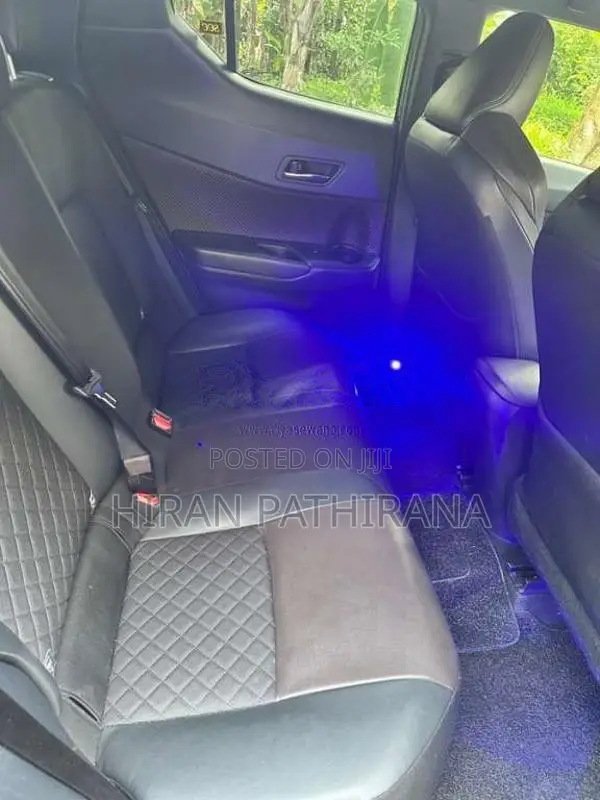 Toyota CHR 2018 SUV (Used)