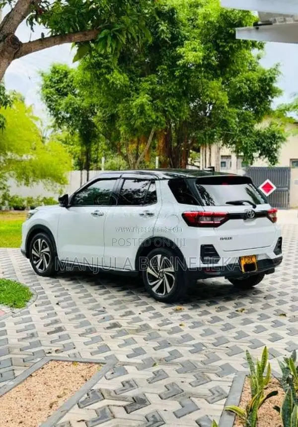 Toyota Raize Z BlackTop 2020 SUV (Used)