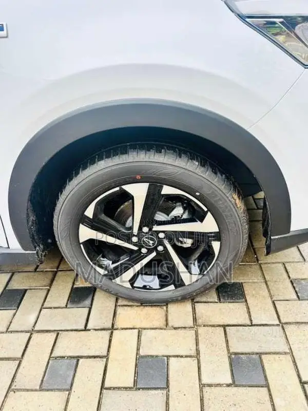 Daihatsu ROCKY G PREMIUM 2025 SUV Unregistered (Recondition)