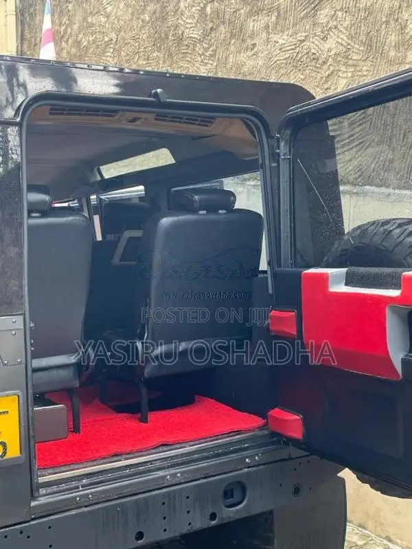 Land-Rover Defender 110 2015 SUV (Used)